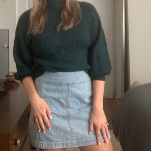 Mock neck puff sleeve green sweater